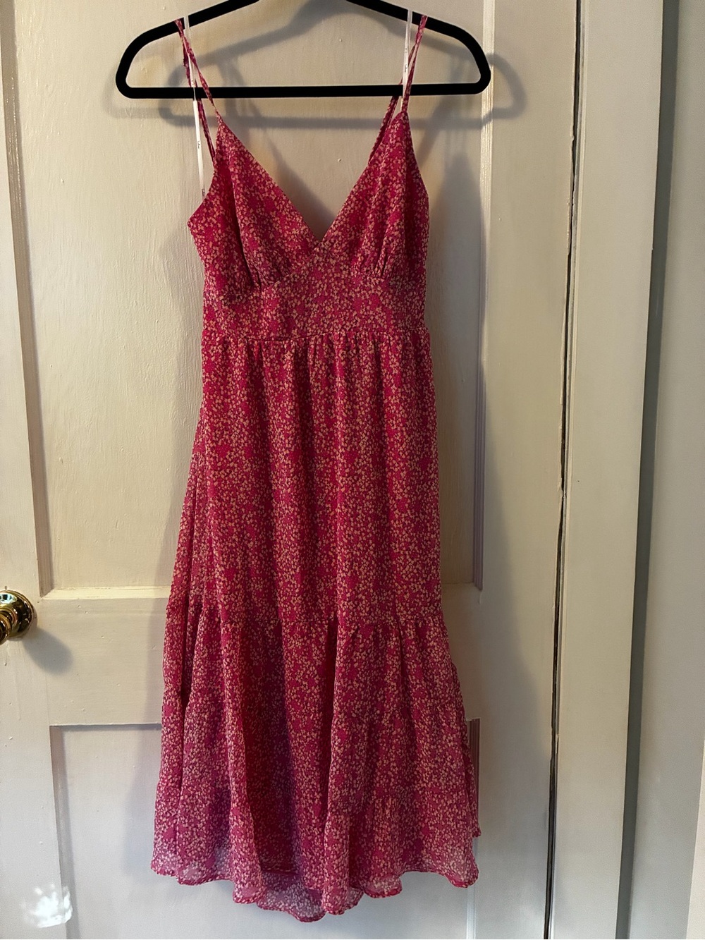 Lulu’s Pink Floral Spaghetti-Strap midi Dress